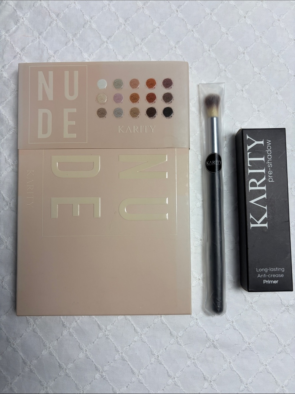 Karity Nude Eyeshadow Palette — Neutral Brown & Beige Tones with Primer & Brush